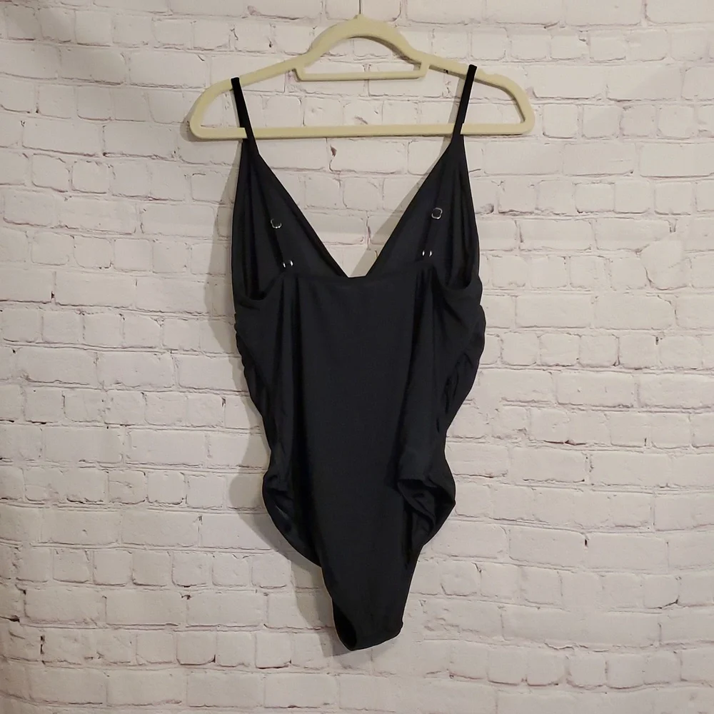 NWT Cupshe Elegant Black Shirring One Piece Swimsuit - Picture 4 of 7